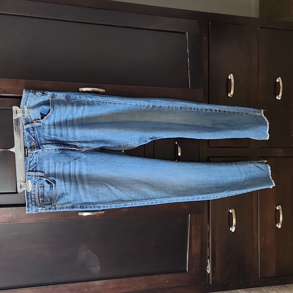 Just Black Women's Fitz Skinny Raw Edge Jeans